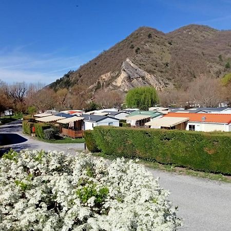 Camping Du Bourg Digne-les-Bains Zewnętrze zdjęcie