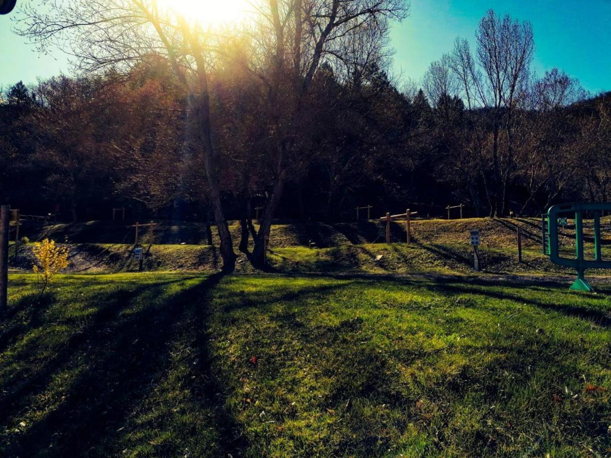 Camping Du Bourg Digne-les-Bains Zewnętrze zdjęcie